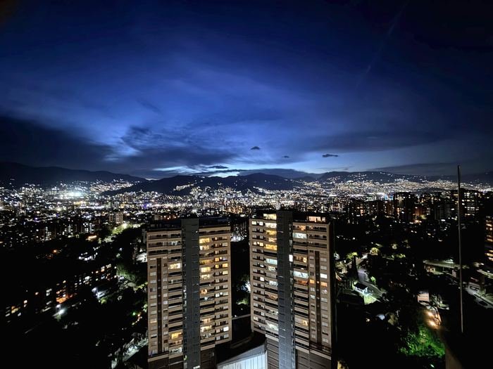 Vista al horizonte de Medellin, vista alterna